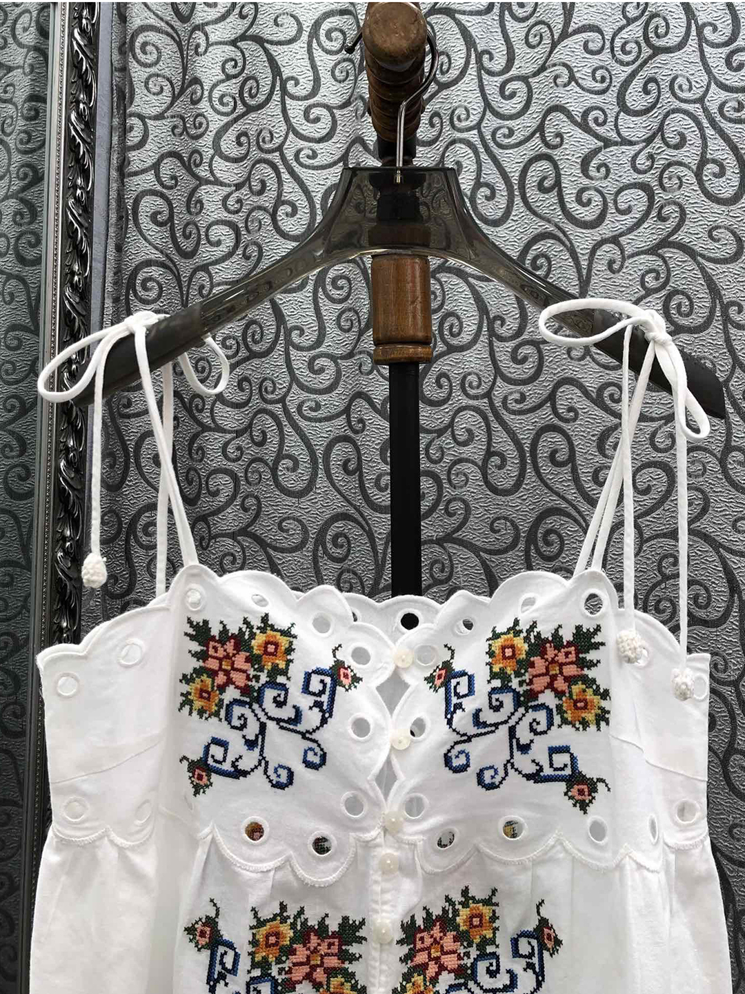Milan Small Town New Fashion C – Street Fashion In Milan Bewertung und Preis