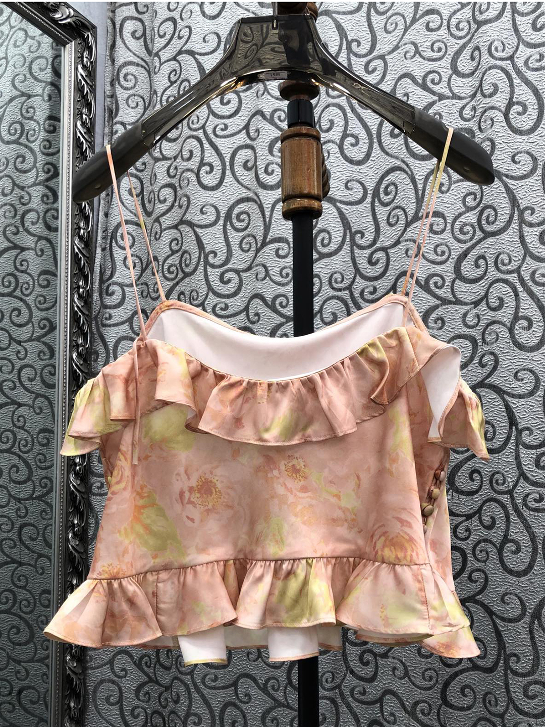 Milan Small Town South Oil Ver – Street Fashion In Milan Bewertung und Preis