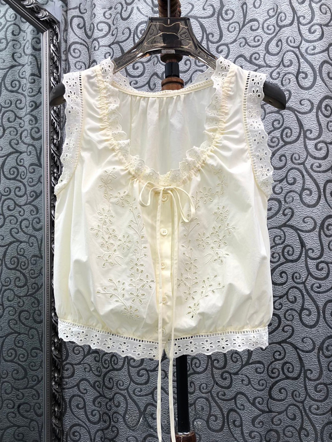 Milan Small Town South Oil Ret – Street Fashion In Milan Bewertung und Preis